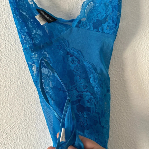 Fredericks Of Hollywood Set Intimate Lingerie Cross Back Panties Mesh Lace NWOT - Picture 4 of 13